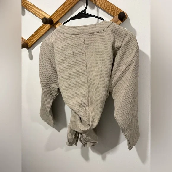 ALL ROW TIE DETAIL BLOUSE - Picture 3 of 7